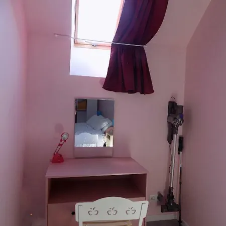 Aux Roses Nocleg ze śniadaniem