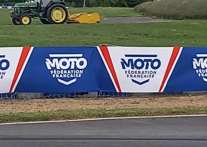 Aux Roses Holiday home