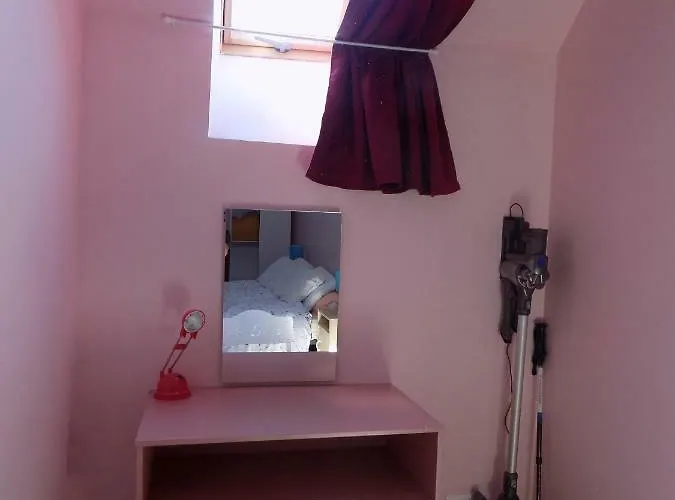 Aux Roses Holiday home