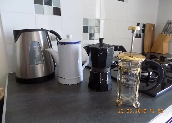 Aux Roses Holiday home Vrolle